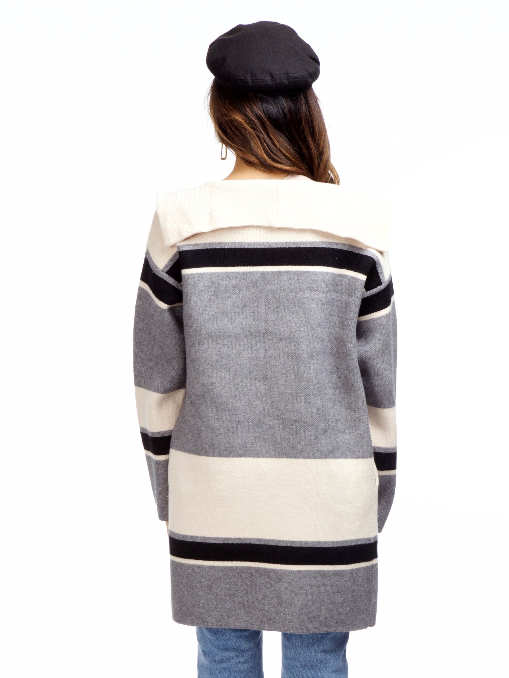 Women outfit in a cardigan rental from Strut & Bolt called Carmine Colorblock Knit Jacket