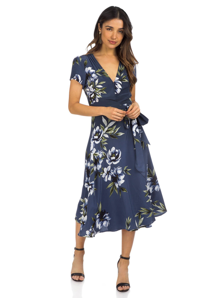 Women outfit in a dress rental from YUMI KIM called Bellflower Dress